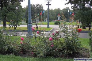 Чаша Олимпийского огня (Большой Олимпийский факел) на Аллее Славы в Лужниках