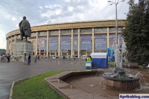 Памятник В. И. Ленину на Центральной аллее Олимпийского комплекса