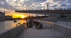 Парящий мост в «Зарядье»