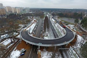 Эстакада железнодорожной платформы Переделкино в ходе строительства