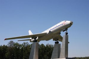 Ту-104
